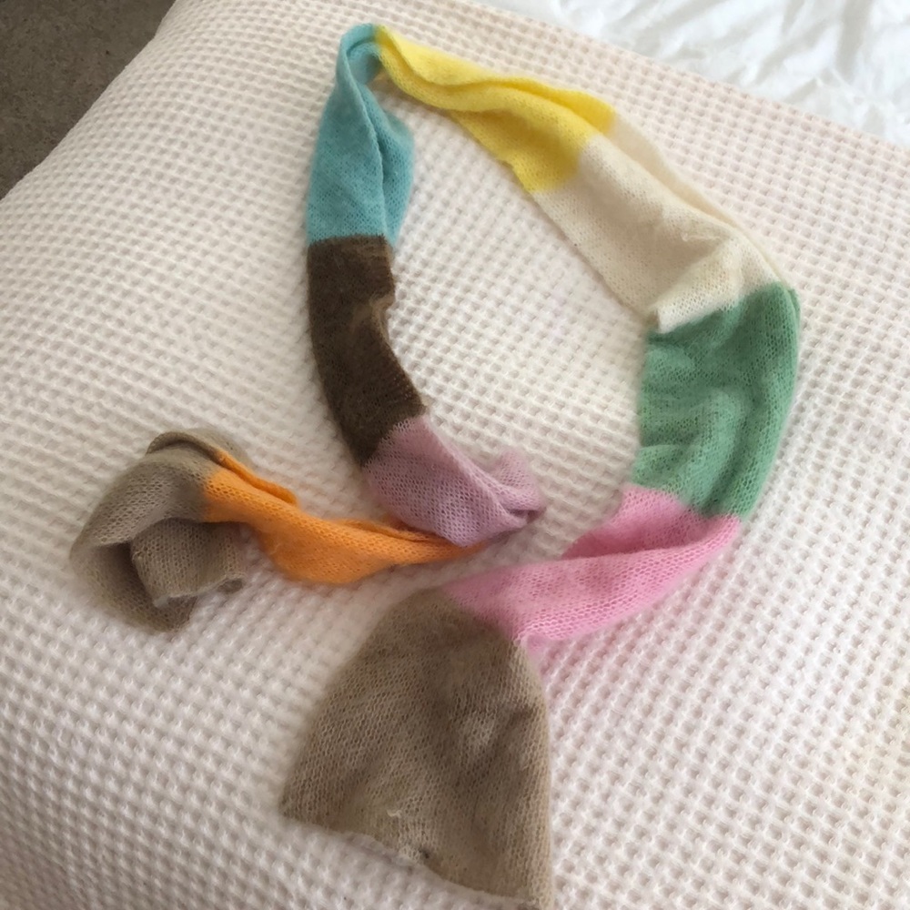 the GAP scarf
